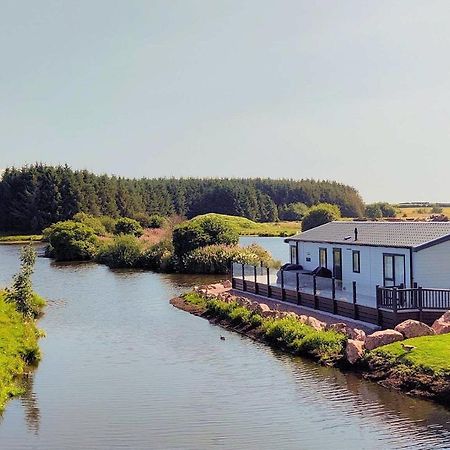 Luxury Lakeside Lodge With Htub Beautiful Views Annan Luaran gambar