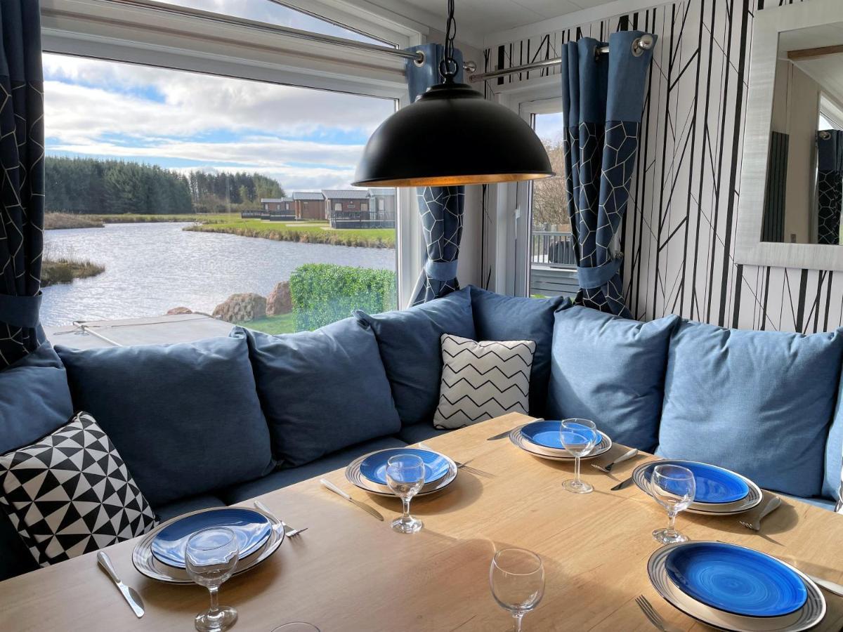 Luxury Lakeside Lodge With Htub Beautiful Views Annan Luaran gambar